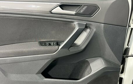 Volkswagen Tiguan II, 2020 год, 2 520 000 рублей, 16 фотография