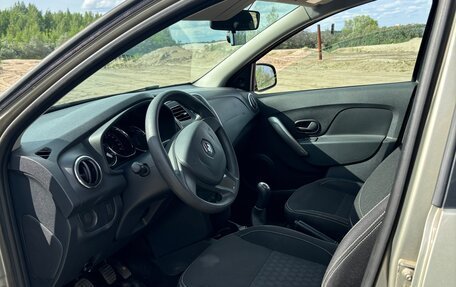 Renault Logan II, 2016 год, 900 000 рублей, 6 фотография