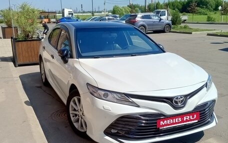 Toyota Camry, 2019 год, 2 450 000 рублей, 6 фотография