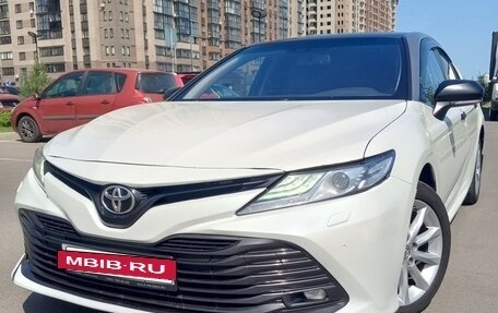 Toyota Camry, 2019 год, 2 450 000 рублей, 15 фотография