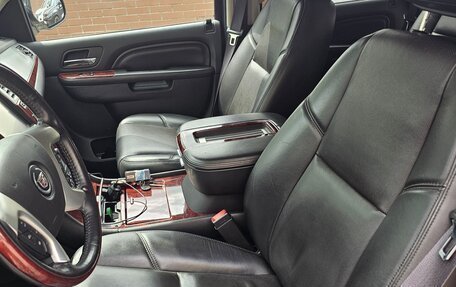 Cadillac Escalade III, 2013 год, 2 400 000 рублей, 2 фотография
