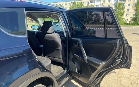 Toyota RAV4, 2019 год, 2 850 000 рублей, 6 фотография