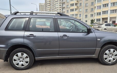 Mitsubishi Outlander III рестайлинг 3, 2007 год, 750 000 рублей, 3 фотография