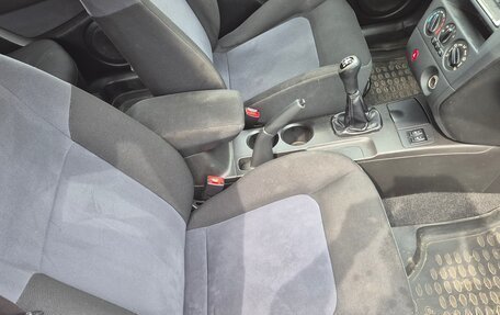 Mitsubishi Outlander III рестайлинг 3, 2007 год, 750 000 рублей, 14 фотография