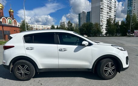 KIA Sportage IV рестайлинг, 2017 год, 2 000 000 рублей, 4 фотография