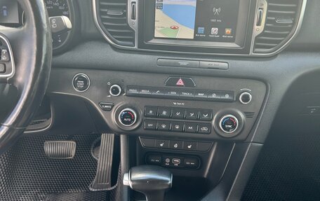 KIA Sportage IV рестайлинг, 2017 год, 2 000 000 рублей, 14 фотография