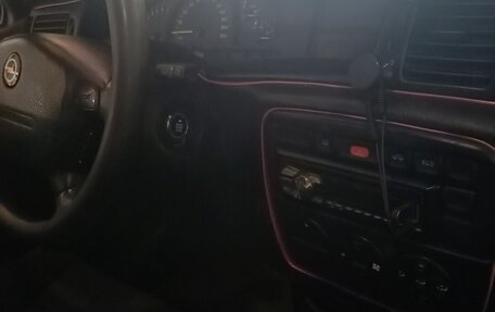 Opel Vectra B рестайлинг, 1997 год, 250 000 рублей, 10 фотография