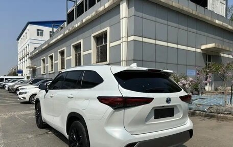 Toyota Highlander, 2022 год, 4 350 000 рублей, 7 фотография