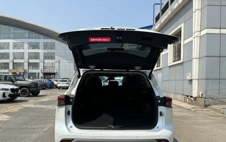 Toyota Highlander, 2022 год, 4 350 000 рублей, 8 фотография