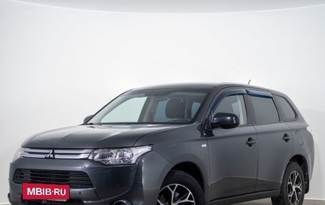 Mitsubishi Outlander III рестайлинг 3, 2014 год, 1 329 000 рублей, 3 фотография