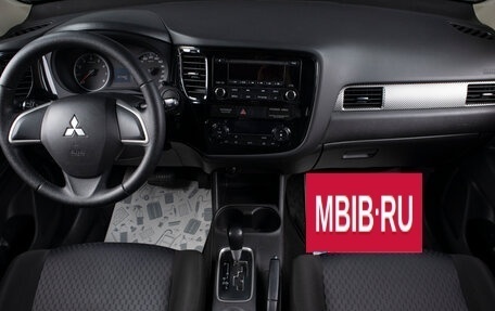 Mitsubishi Outlander III рестайлинг 3, 2014 год, 1 329 000 рублей, 7 фотография