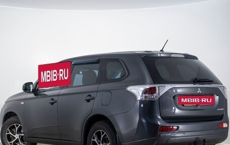 Mitsubishi Outlander III рестайлинг 3, 2014 год, 1 329 000 рублей, 6 фотография