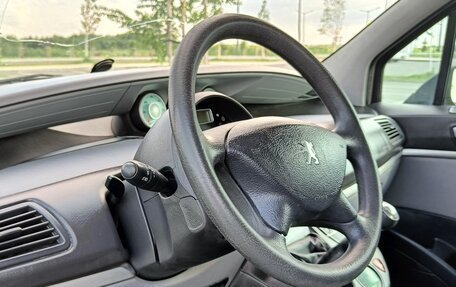 Peugeot 807 I, 2003 год, 650 000 рублей, 13 фотография