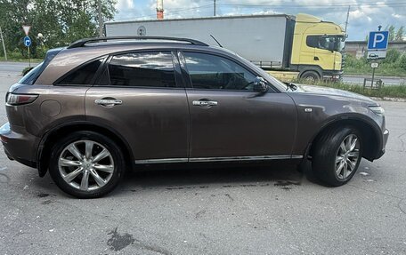 Infiniti FX I, 2007 год, 750 000 рублей, 7 фотография