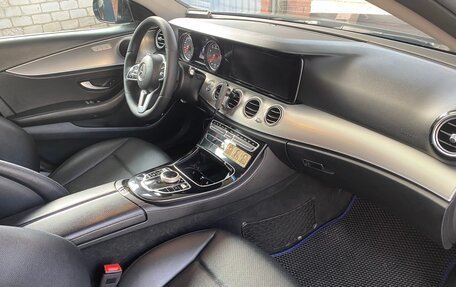 Mercedes-Benz E-Класс, 2018 год, 2 450 000 рублей, 5 фотография