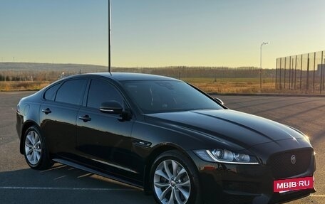 Jaguar XF II, 2017 год, 3 350 000 рублей, 3 фотография