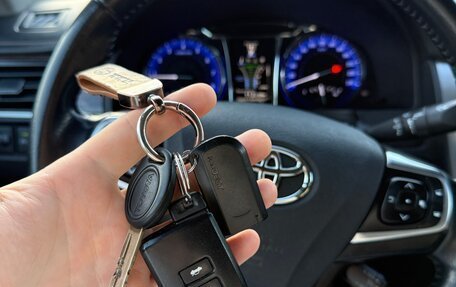 Toyota Camry, 2018 год, 2 200 000 рублей, 17 фотография