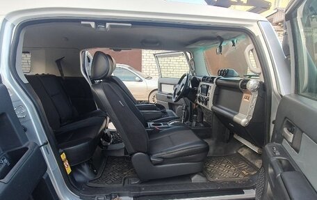 Toyota FJ Cruiser, 2006 год, 3 100 000 рублей, 7 фотография