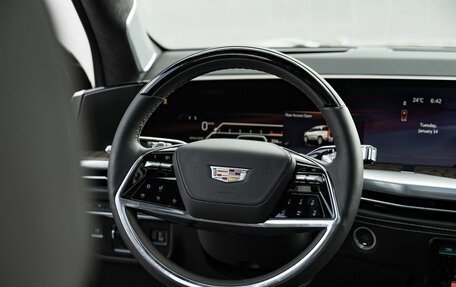 Cadillac Escalade V, 2025 год, 23 900 000 рублей, 21 фотография