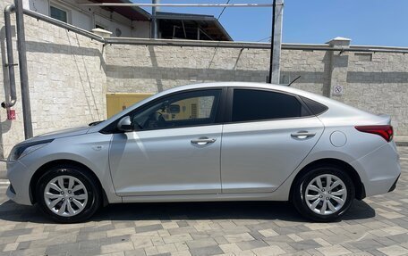 Hyundai Solaris II рестайлинг, 2019 год, 1 400 000 рублей, 2 фотография