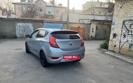 Hyundai Solaris II рестайлинг, 2011 год, 670 000 рублей, 6 фотография