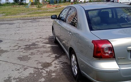 Toyota Avensis III рестайлинг, 2008 год, 1 000 000 рублей, 2 фотография