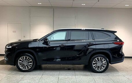 Toyota Highlander, 2024 год, 6 900 000 рублей, 4 фотография