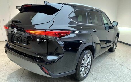 Toyota Highlander, 2024 год, 6 900 000 рублей, 6 фотография