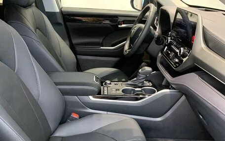 Toyota Highlander, 2024 год, 6 900 000 рублей, 11 фотография
