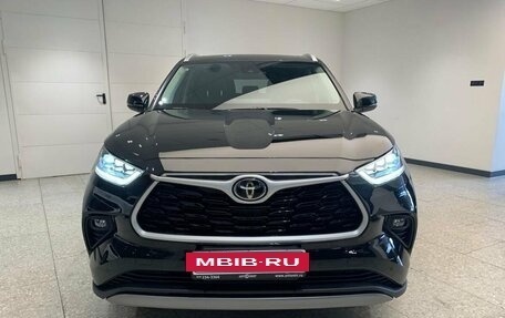 Toyota Highlander, 2024 год, 6 900 000 рублей, 2 фотография