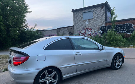 Mercedes-Benz C-Класс, 2004 год, 620 000 рублей, 2 фотография