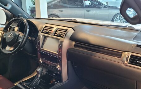 Lexus GX II, 2020 год, 6 300 000 рублей, 29 фотография