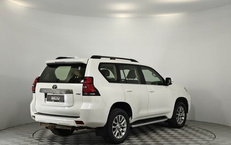 Toyota Land Cruiser Prado 150 рестайлинг 2, 2017 год, 3 995 000 рублей, 5 фотография
