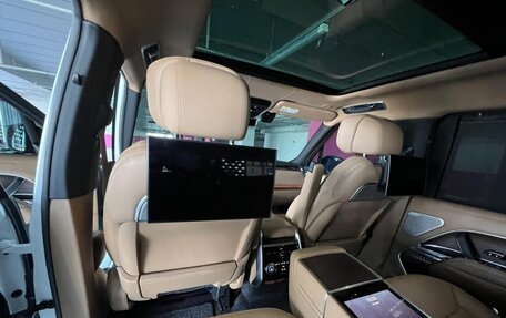 Land Rover Range Rover IV рестайлинг, 2022 год, 18 900 000 рублей, 9 фотография