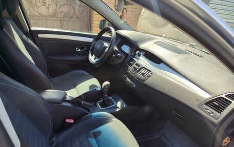 Renault Laguna III рестайлинг, 2008 год, 470 000 рублей, 17 фотография