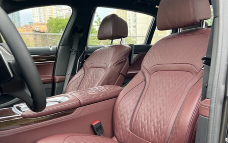 BMW 7 серия, 2019 год, 9 000 000 рублей, 13 фотография