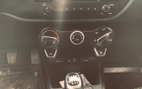 KIA Rio IV, 2018 год, 905 000 рублей, 7 фотография