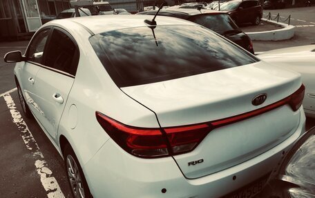 KIA Rio IV, 2018 год, 905 000 рублей, 5 фотография