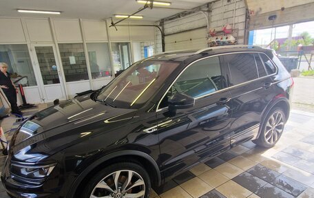 Volkswagen Tiguan II, 2018 год, 3 000 000 рублей, 5 фотография