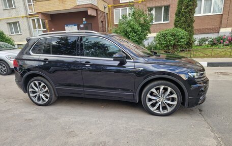 Volkswagen Tiguan II, 2018 год, 3 000 000 рублей, 13 фотография