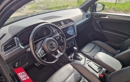 Volkswagen Tiguan II, 2018 год, 3 000 000 рублей, 10 фотография