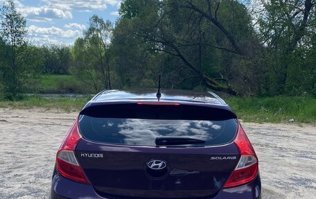 Hyundai Solaris II рестайлинг, 2011 год, 900 000 рублей, 3 фотография