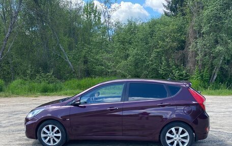 Hyundai Solaris II рестайлинг, 2011 год, 900 000 рублей, 4 фотография