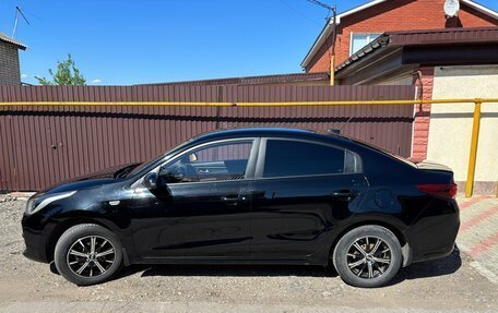 KIA Rio IV, 2018 год, 1 200 000 рублей, 4 фотография