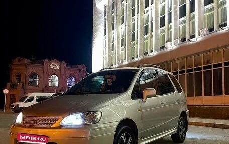 Toyota Corolla Spacio II, 2000 год, 420 000 рублей, 5 фотография