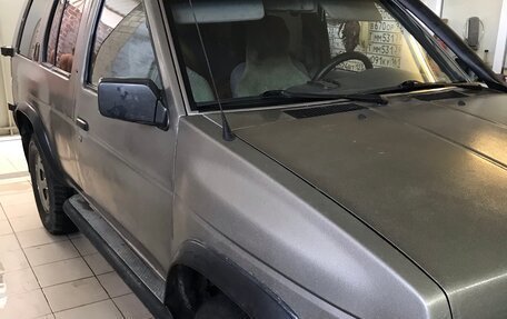 Nissan Pathfinder, 1993 год, 620 000 рублей, 2 фотография