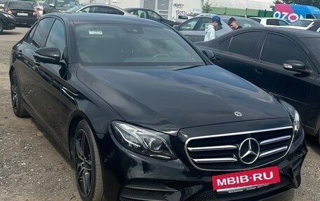Mercedes-Benz E-Класс, 2020 год, 4 500 000 рублей, 2 фотография