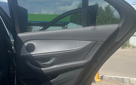 Mercedes-Benz E-Класс, 2020 год, 4 500 000 рублей, 9 фотография
