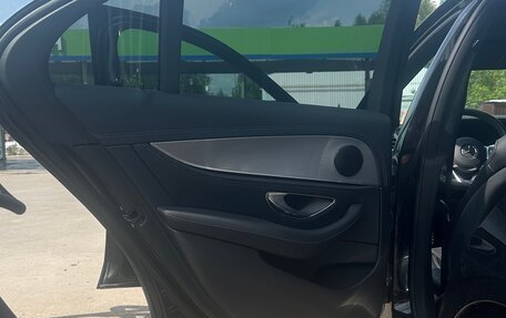 Mercedes-Benz E-Класс, 2020 год, 4 500 000 рублей, 21 фотография