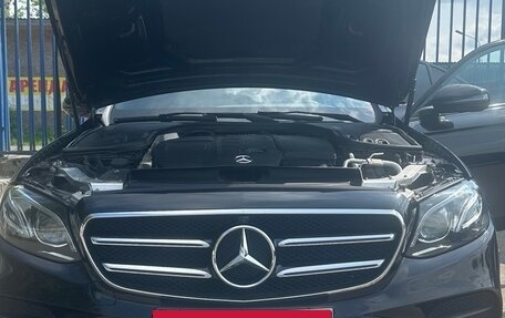 Mercedes-Benz E-Класс, 2020 год, 4 500 000 рублей, 16 фотография